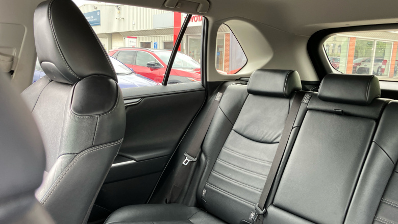 Toyota RAV4 2.5 PHEV Design 5dr CVT Estate